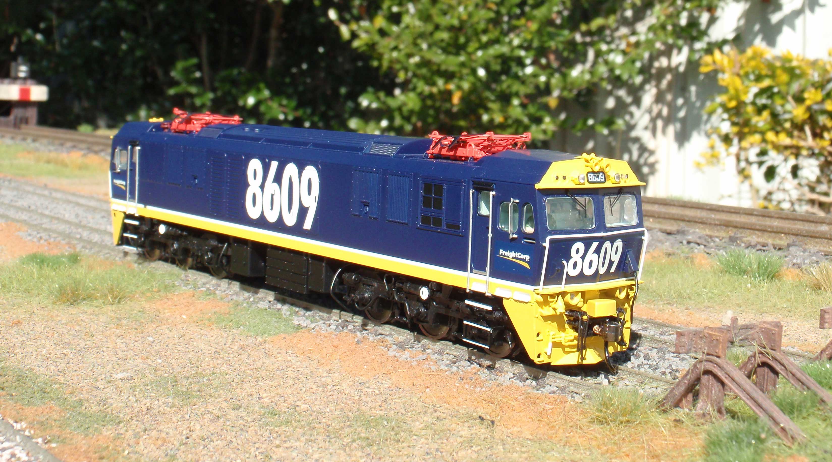Auscision Models 86 Class in ‘FreightCorp’ livery