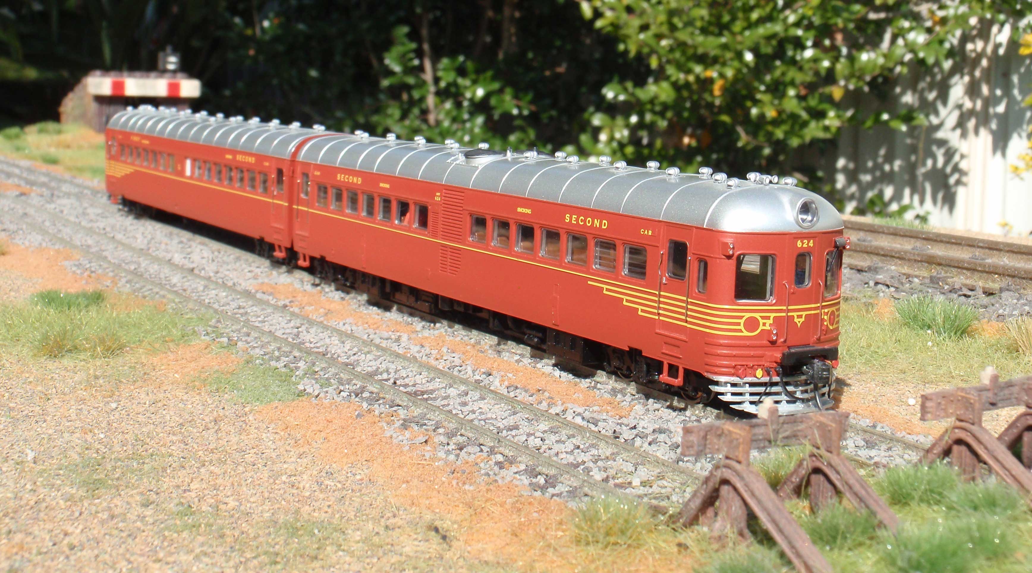 Eureka Models 620 Class DMU in NSWGR later period Tuscan Red livery