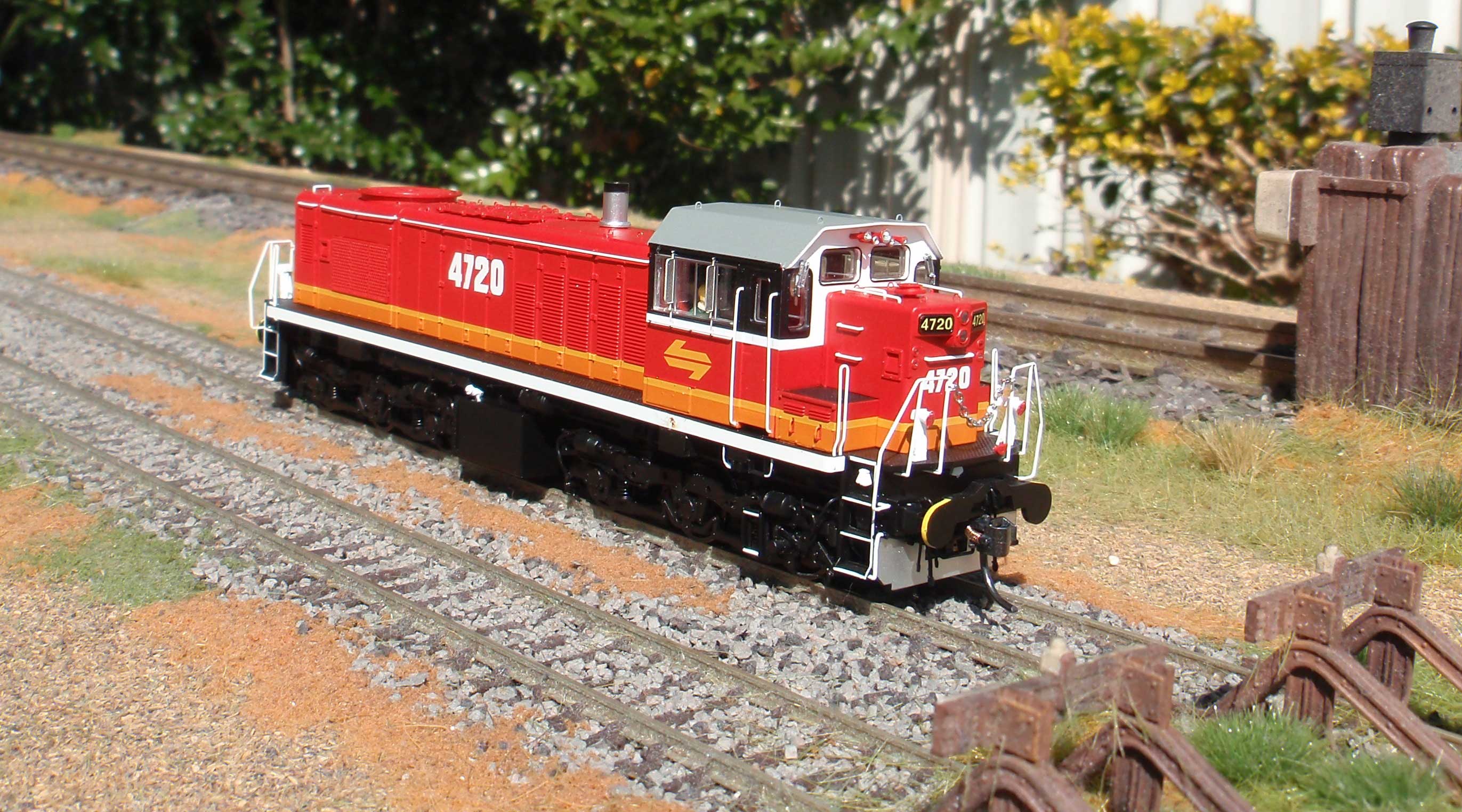 TrainOrama 2nd Run, 47 Class in NSWGR Candy livery